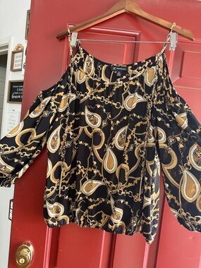 Cold-Shoulder Black & Gold Paisley Chain Print Blouse
